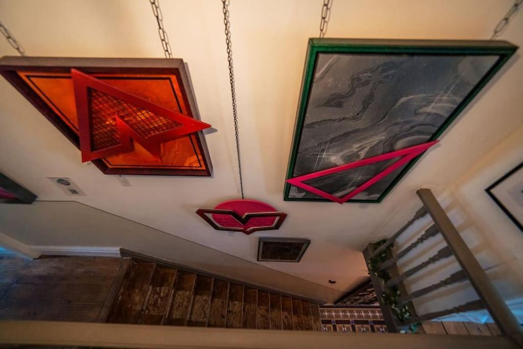 Glenroy Arts Gallery Meets Living Space Кардифф Экстерьер фото